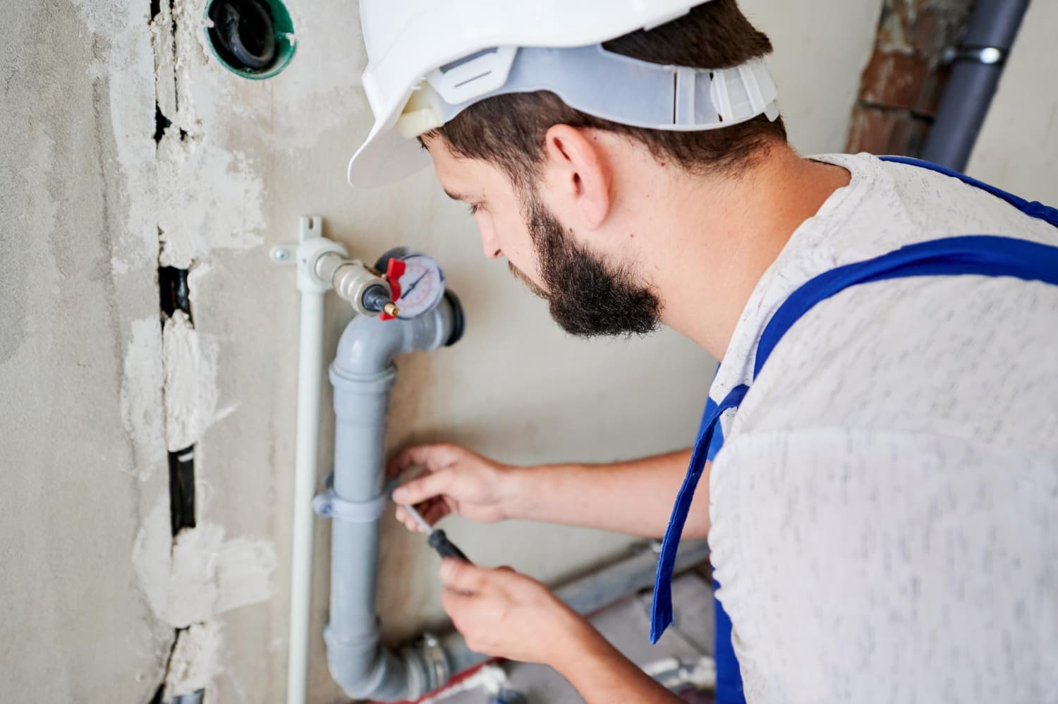 Efficient Repair Methods for Broken Water Supply Lines
